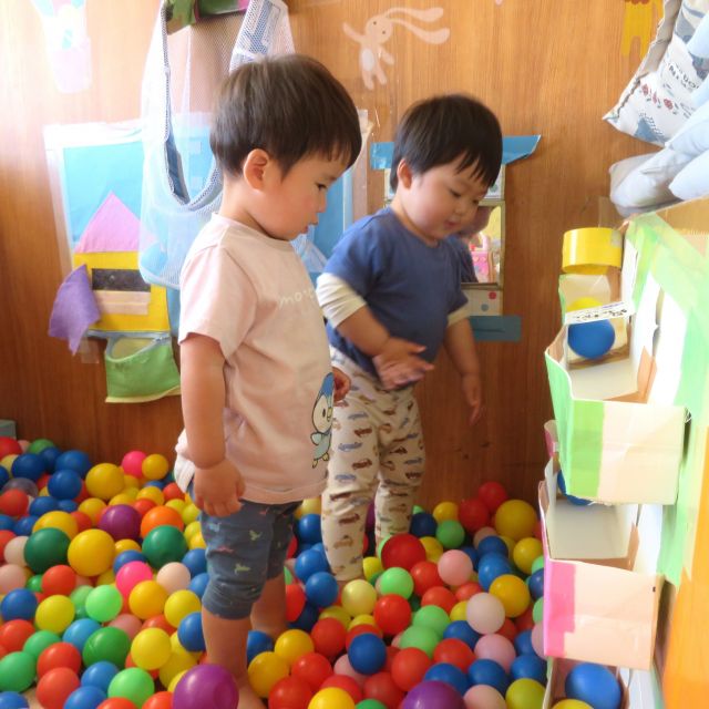 ＊　1歳児　ボールプール　＊