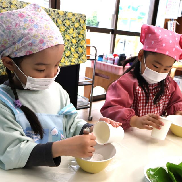 ＊　クッキング　５歳児（門田認定こども園）　＊