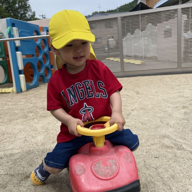 外遊び　～１歳児　ヒヨコ組～