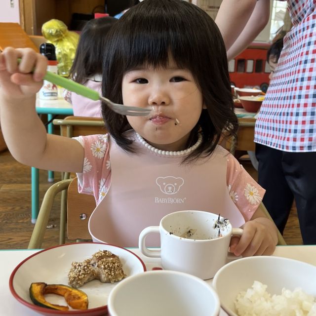 ＊　給食時間の様子　（あいはうす）　＊