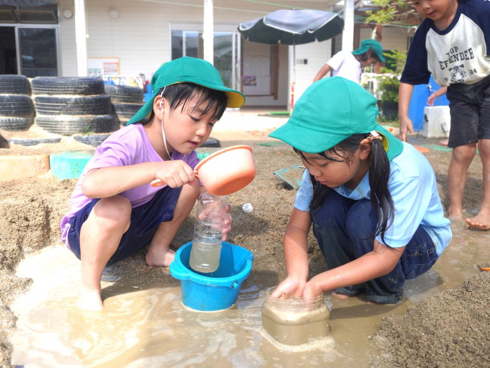 泥水の中に全身で浸かって楽しめるって
ほんと今しかできないですよね♡
思いきり泥水に触れてほしいなと思います♡