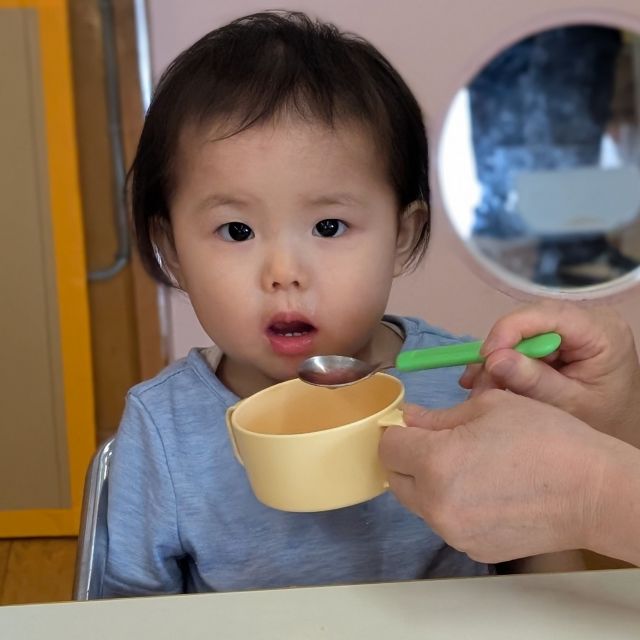 初めてのかき氷　～０歳児　ウサギ組～