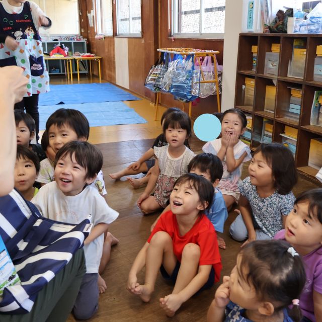 キラキラゼリー☆感触遊び　＊３歳児＊