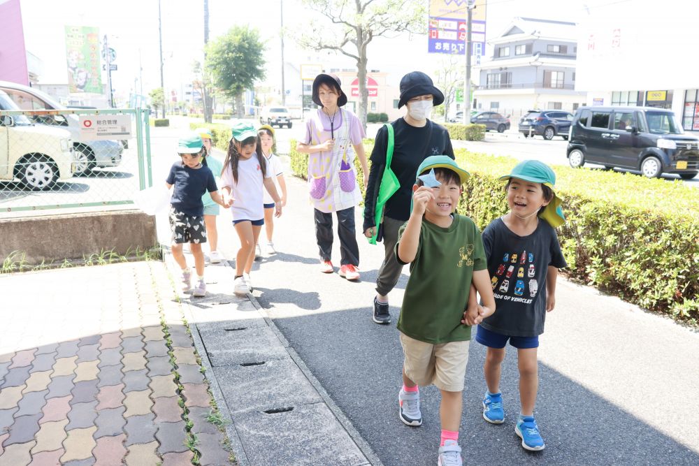 本日最後は、きらきらチーム
なぜかポケットに手裏剣を忍ばせていたY君
関係ないけど面白いです