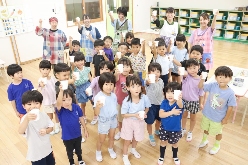 恒例となりつつある 手作り梅ジュースで乾杯
期待を胸に・・
「カンパイ🥂」