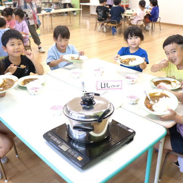＊　５歳児　園に泊ろう！【夜ご飯②】　＊
