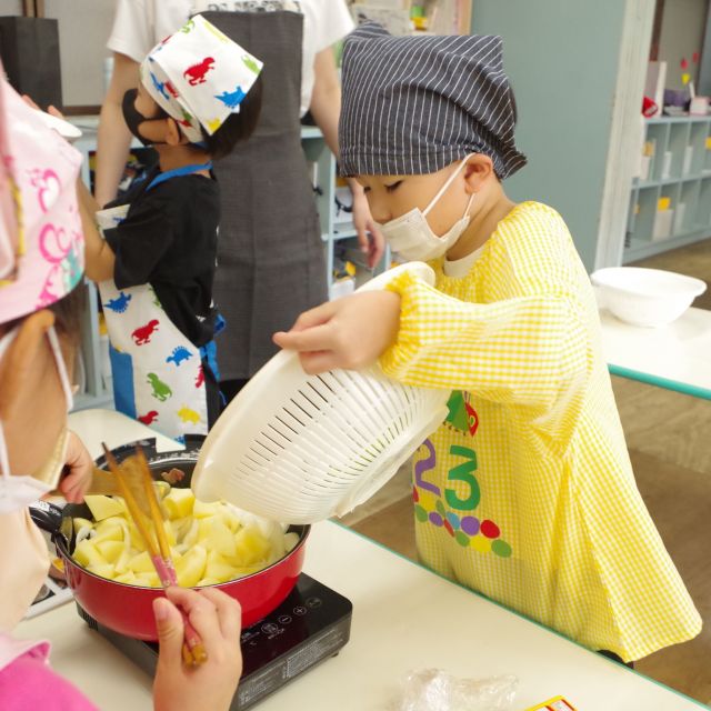 お泊まり保育　～クッキング③〜　＊５歳児＊