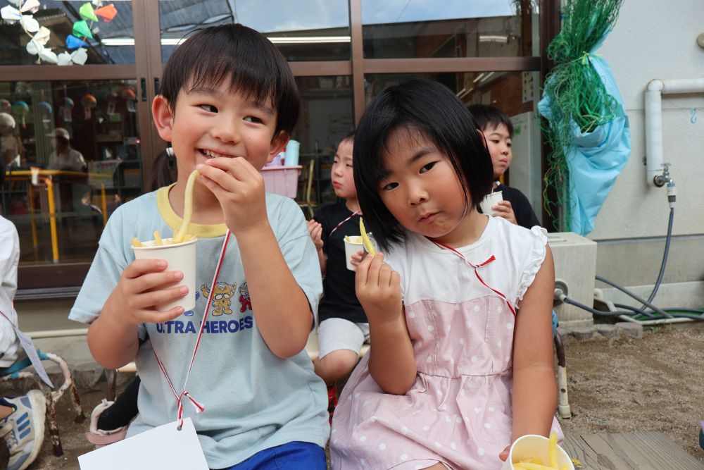おいしいポテトで
ホッと一息♡
さあ、楽しいゲーム時間は
まだまだ続きます!