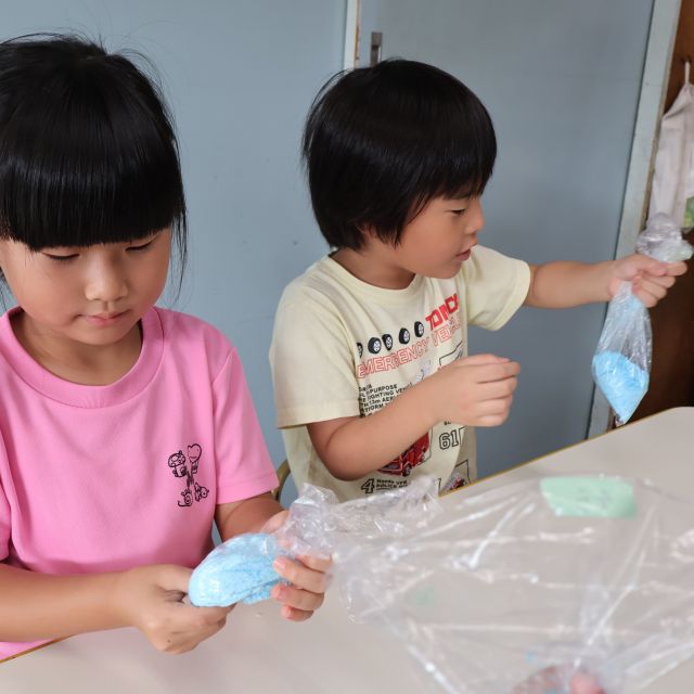 お泊まり保育　～バスボム作り〜　＊５歳児＊