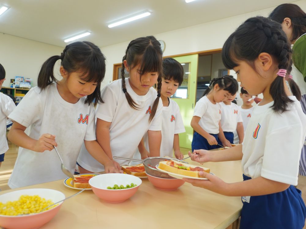 野菜を取る量が結構みんな控えめ…(笑)
後の人のことを考えているのか・・・
野菜が苦手なのか・・・♡