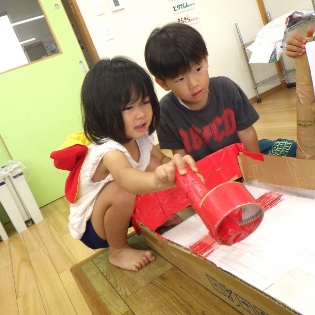 ＊　5歳児　みんなで一緒に遊ぼう！【ホッケー】　＊