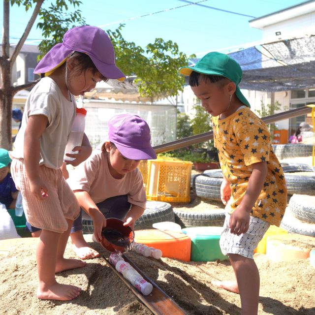 ＊　5歳児　みんなで一緒に遊ぼう！【砂場】　＊