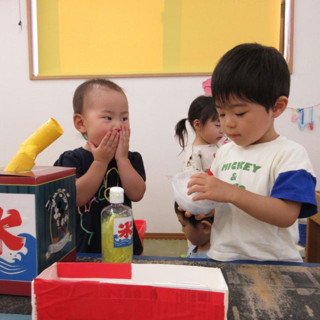 かき氷あそび　＊1．2歳児＊