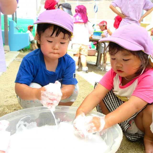 ＊　２歳児　泡の不思議　＊