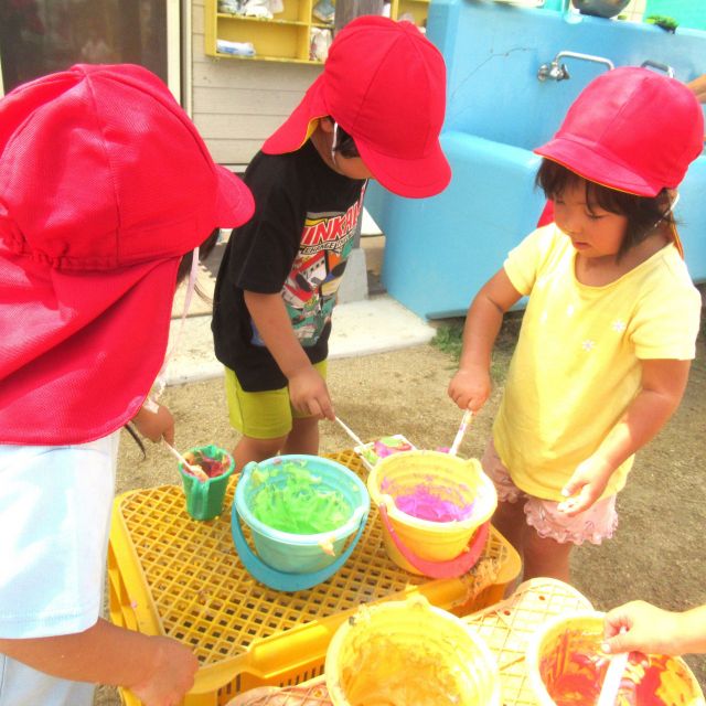 ＊　３歳児　泡遊びが変化して・・・　＊