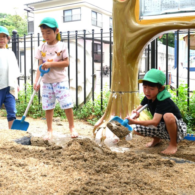＊　水たまり①　＊　５歳児