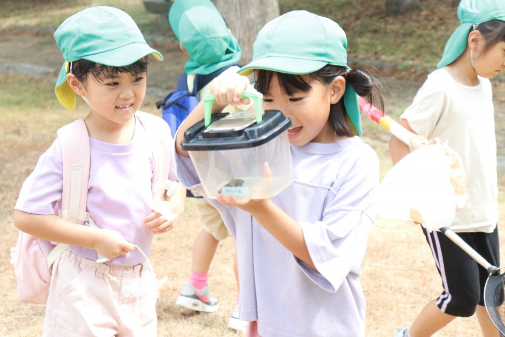 あと数年したらもう友達と虫捕りにくることは、なくなるであろう、子ども時代
今だから楽しめる
今だから夢中になれる
「今だから」を大切にしていきたいと、改めて子ども達から感じさせてもらいました