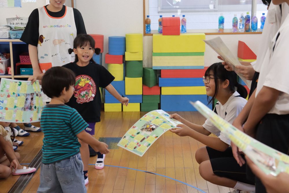 お礼に一人ひとりの写真入りゆめっこカレンダーをプレゼント☆
この夏の思い出になり、保育教諭を目指すきっかけになっていれば幸いです