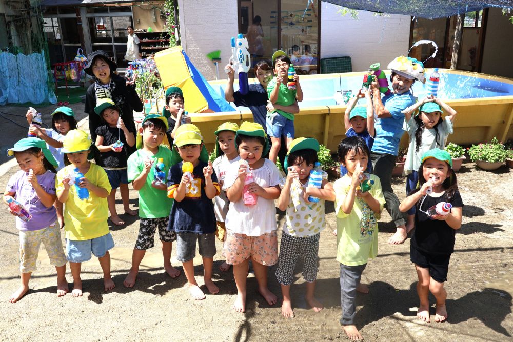 保育園で過ごす最後の夏…
子ども達の楽しい!!面白い!!
で溢れると嬉しいです♪
楽しい夏の思い出がまた一つできたよ♡
