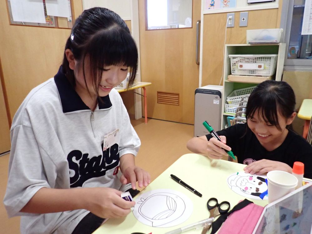 前日準備
・・・違う学校のお姉ちゃんたち、意気投合
絵も上手💗