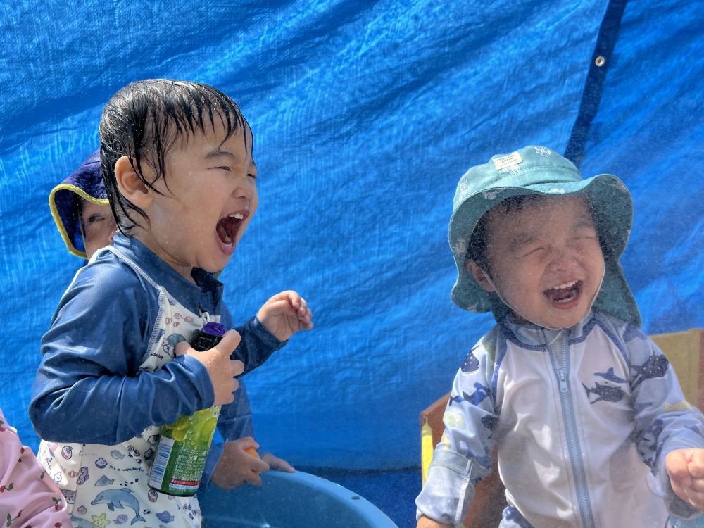 楽しかったプール・水遊び。
いっぱい遊んだね😄
シャワーをすると、とってもいい顔😝