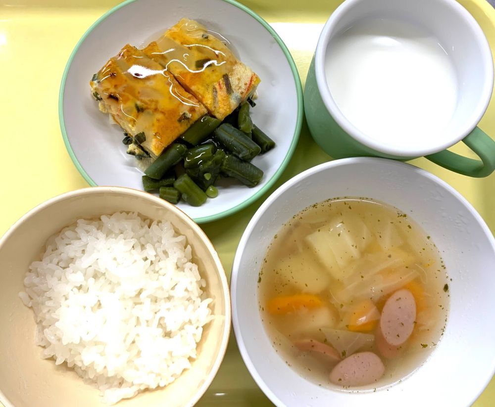 ご飯

かに玉風

いんげんのソテー

ポトフ

牛乳