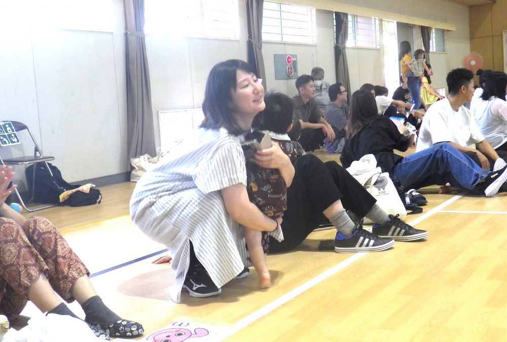 最後は、大好きなママの元へよーいドン！
一生懸命に走ってくるわが子をしっかりと抱きしめる♡
お互いの温もりを感じる幸せな時間・・・
