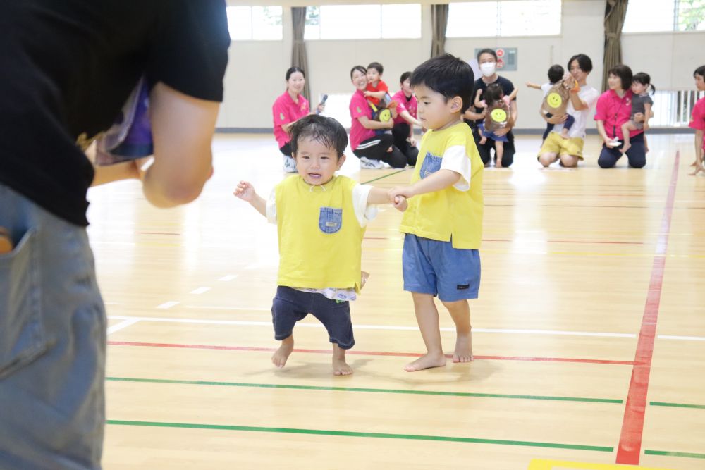 お父さんのところまでお兄ちゃんがお手伝い…
涙が出ていたけど、最後まで頑張ったよ