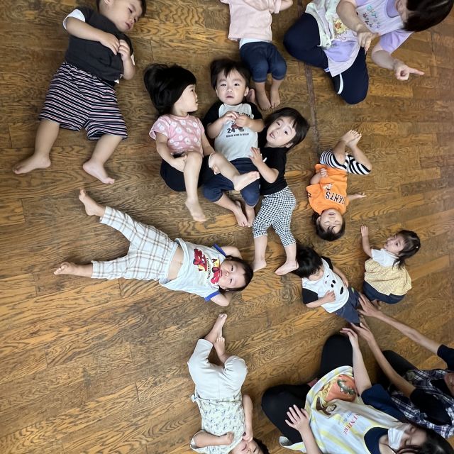 ふれ合い遊び　～1歳児　ヒヨコ組～