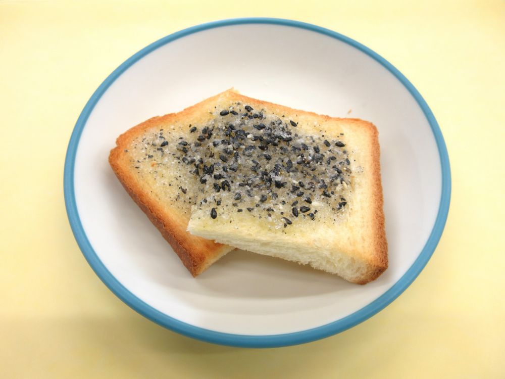 黒ごまトースト