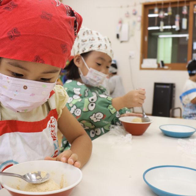 ＊　４歳児　クッキング「おはぎ」　②　＊