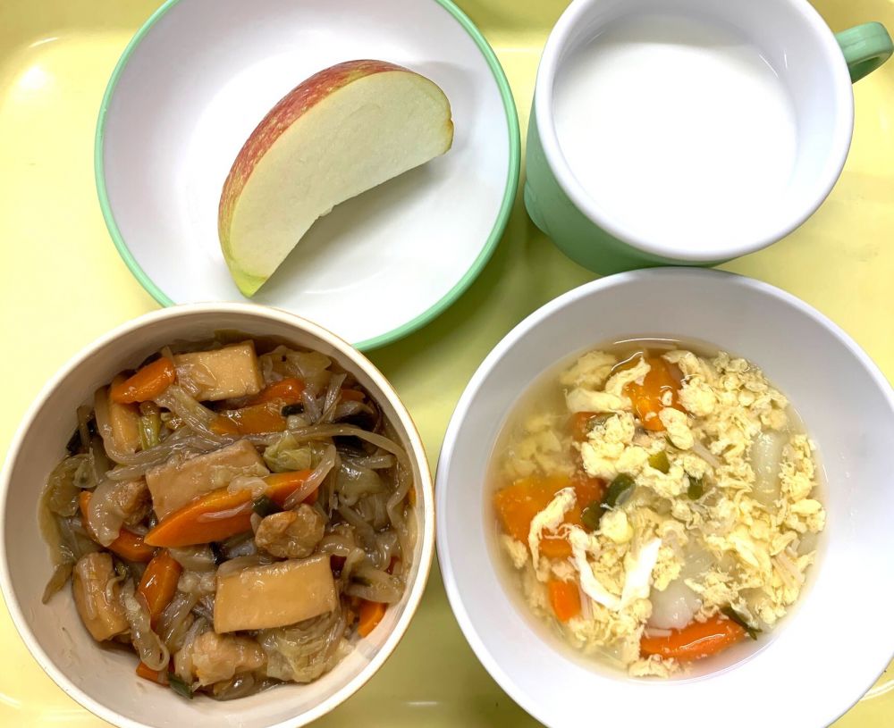 中華丼

ふわふわ卵スープ

りんご

牛乳



