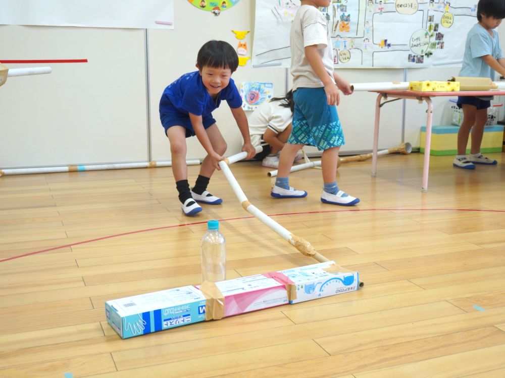 「わーい取れた♪」
取れたことが自信につながる!!
でも何回かやっているとアイテムが壊れてくる…
やって… 直して… 試して…
その繰り返しでアイテムを強く大事に育てています♡