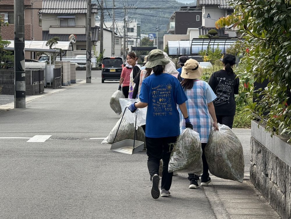 大きなポリ袋が10袋以上に
当たり前の事ではありますが、自分たちの町は自分たちできれいにする!
子ども達にも伝えていきたいです!