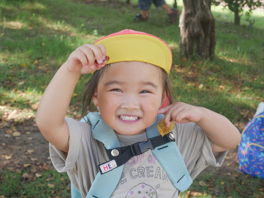 『見て～！！この葉っぱハートに見えるんだけど♡』
気付きを話してくれたKちゃん