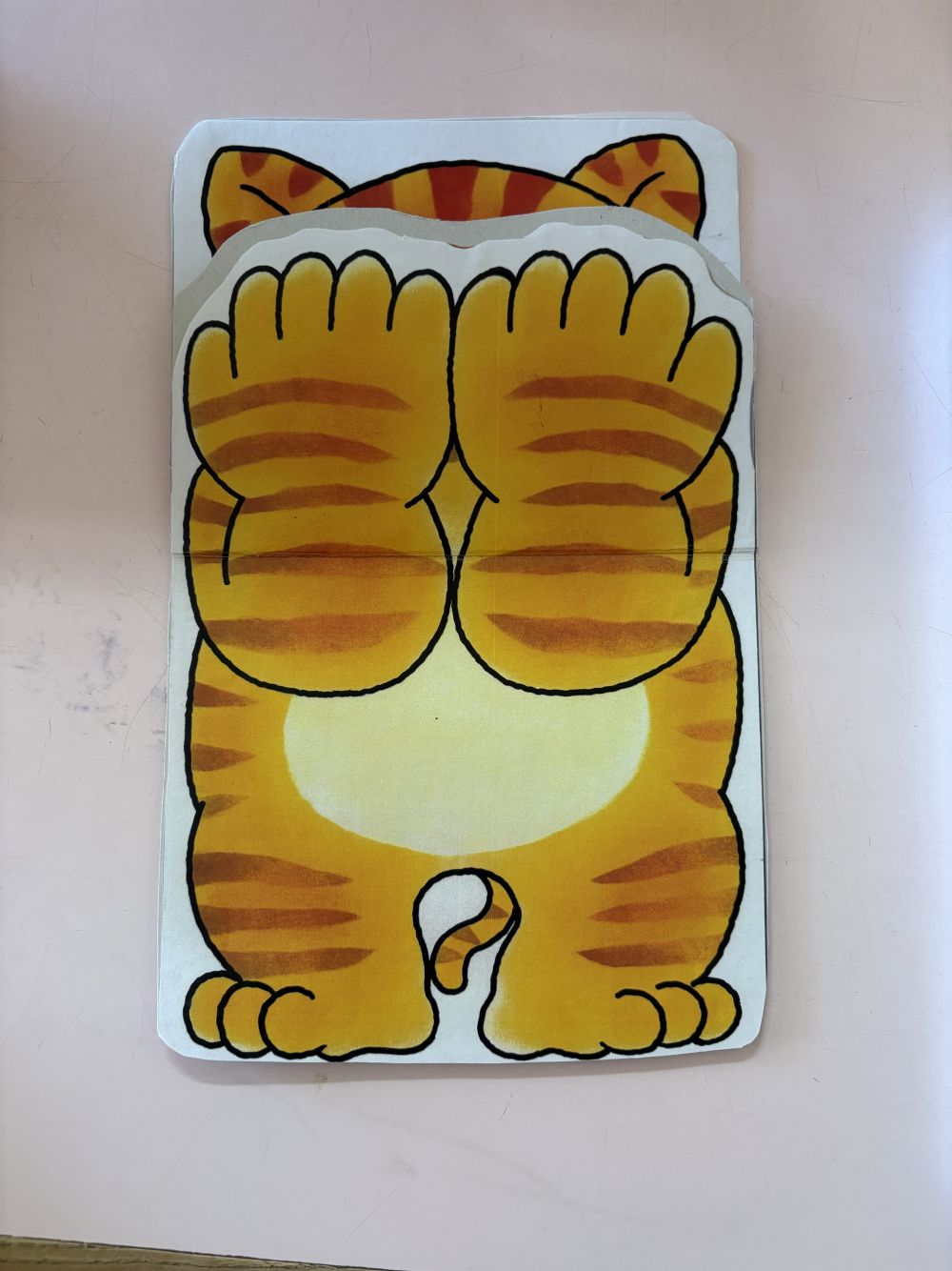 0歳児 ウサギ組
『いないいないばあ…!!』
子どもたちの大好きな絵本の
いないいあないばぁ~
一緒にめくって遊んでみてください♡