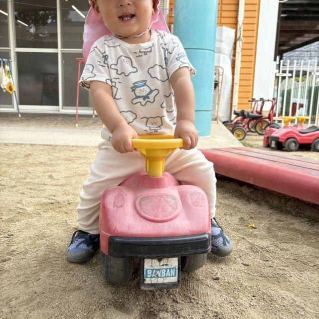 外遊び　～０歳児　ウサギ組～