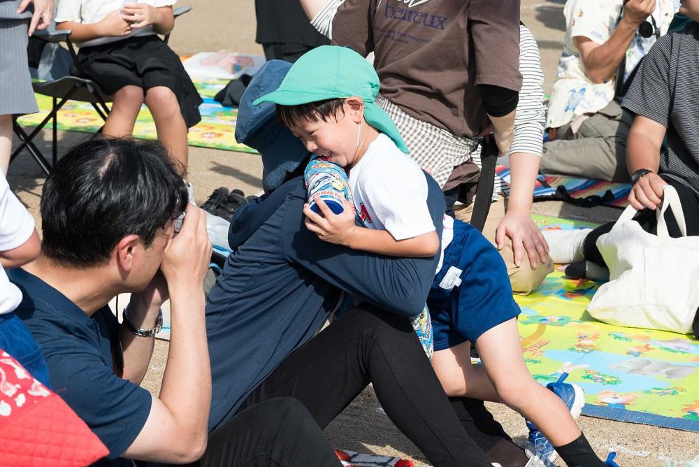 頑張ったご褒美はコレ!
親も子も素直に抱きしめ会える期間なんてあっという間に過ぎ去ってしまいます
達成感が自信につながるように、これからも子ども達の成長を見守っていこうと思います