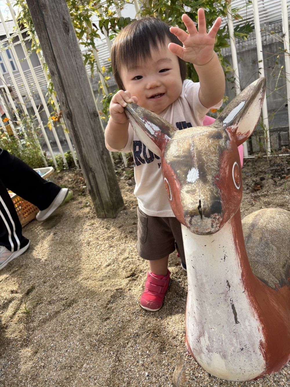 つかまり立ちが上手になったGくん
バンビと一緒にハイチーズ♪♪