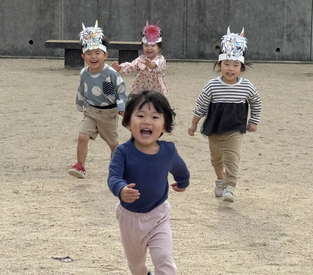 ｢まてー！！｣
次は、みんなが鬼の番😆

逃げる！逃げる！逃げる！
必死？でも顔は、みんな笑顔😁
楽しそう🌟