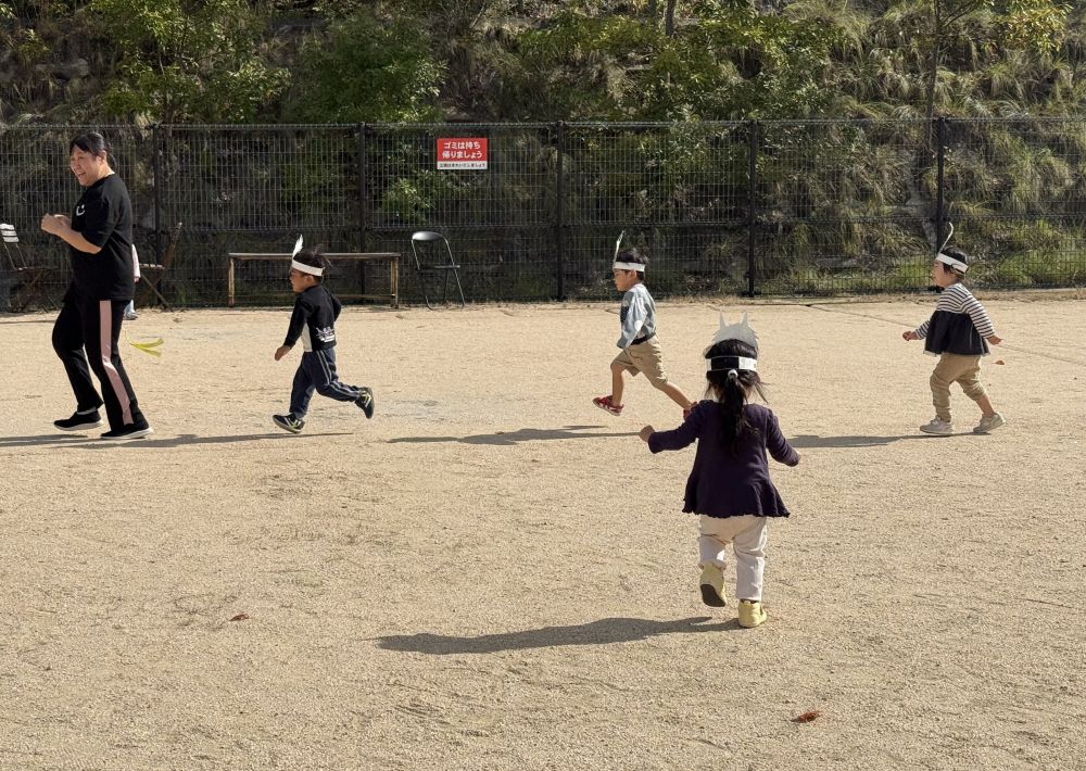 しっぽ取りもしたよ🏃🏻💨

みんなとにかく、かけっこ大好き♥️
たくさん走って走りまくります♥️
先生も、よく走ります😆