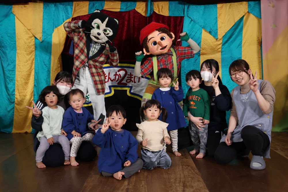 クマヒヨコさんも、ピノキオたちと、ハイポーズ！