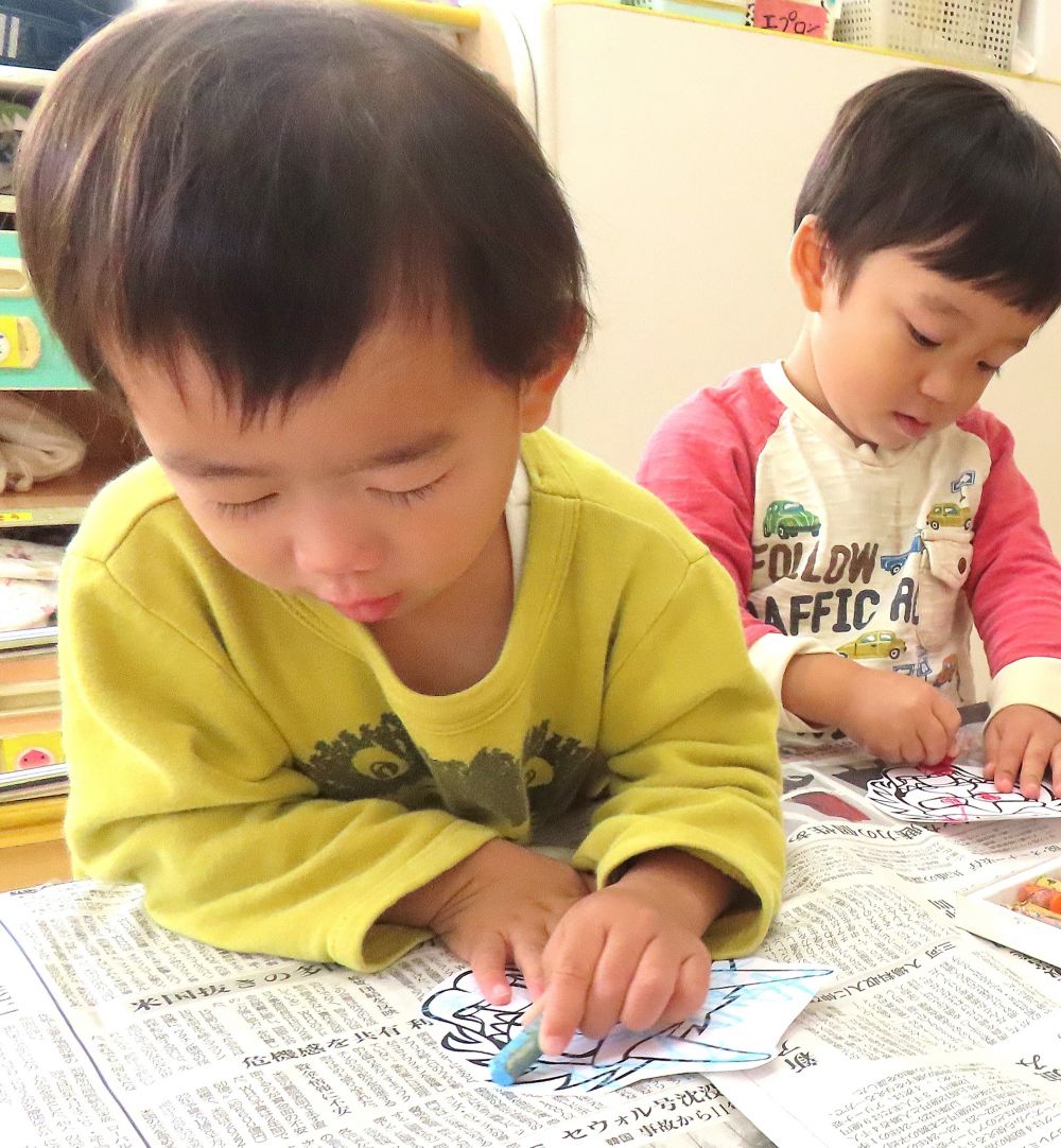 好きなお面を選んで、ぬりぬり・・・
　　お面の完成✨