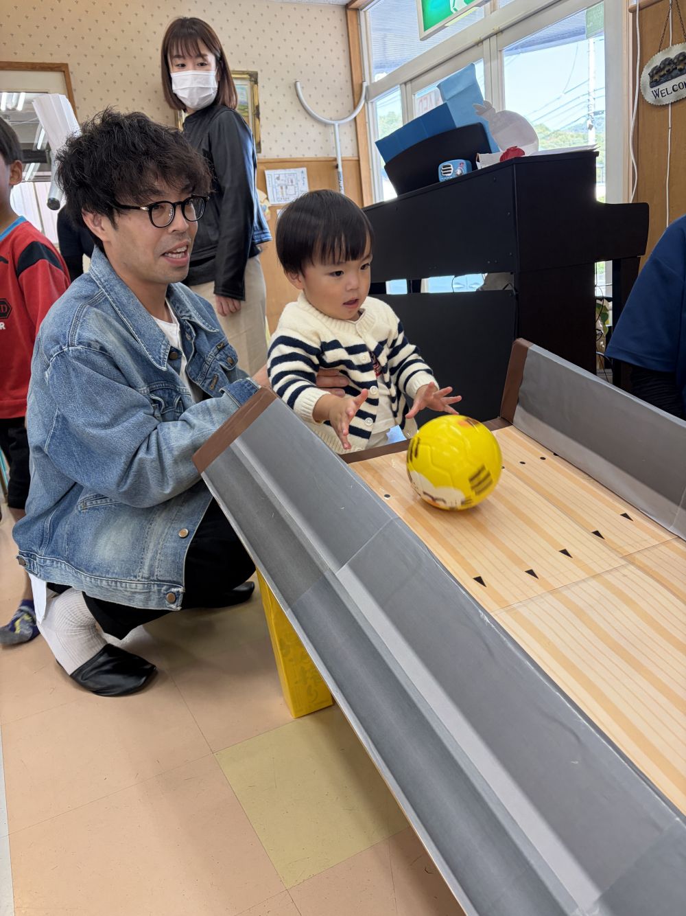 『ボーリングコーナー』

何本倒れるかな？