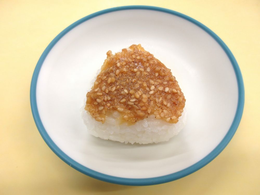ゴマみそおにぎり