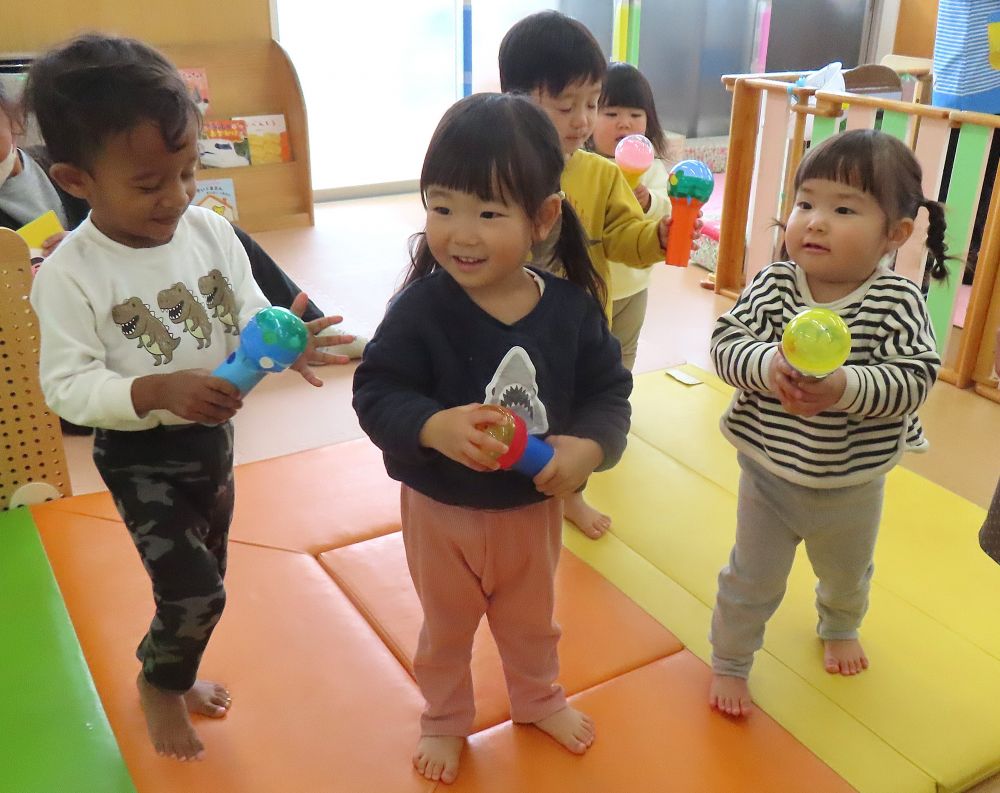 🐤音楽に合わせて
　歌ったり、踊ったり・・・