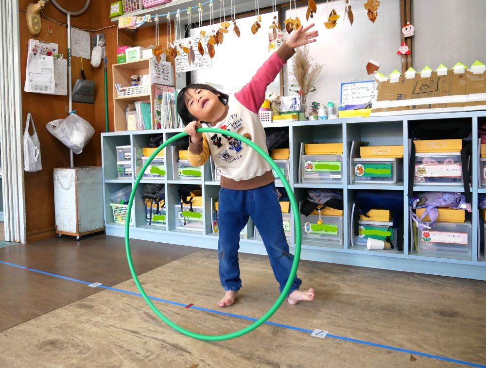 「苦手なんだよ～」　と言っていたRくんも
やってみると　「あ！！できた！！」
その経験がRくんの自信に♡
自分でやってみようと挑戦した
気持ちがかっこいい♡

出来るのがいいわけではなく
苦手な事にも挑戦してみる！！
諦めずにやり抜く！！
そんなみんなの姿が一番かっこいい♡