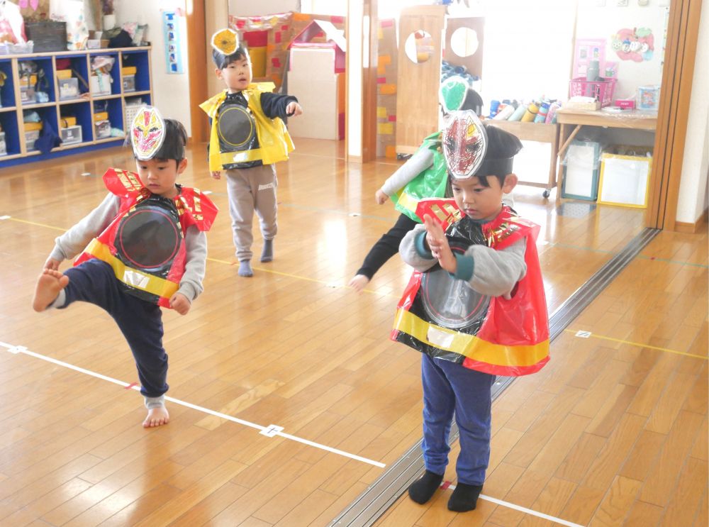 ぼくたちはゴジュウジャー！！
『おれたちがナンバー１だ』
決めポーズがかっこいいよ♡