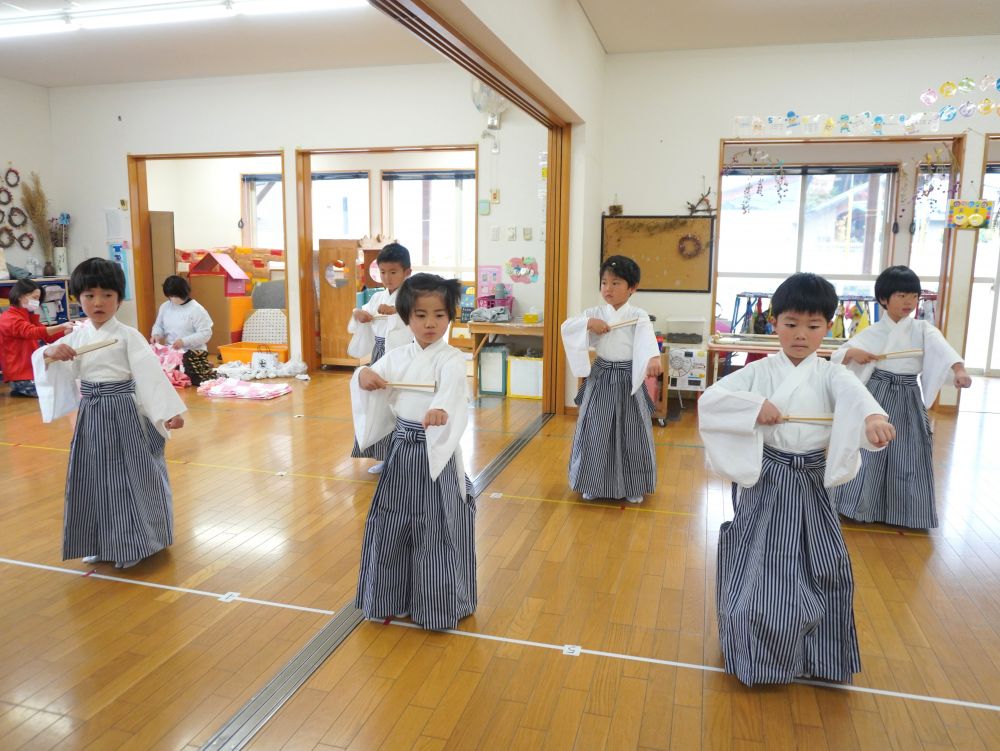 真剣な表情で！
力強く！勇ましく！