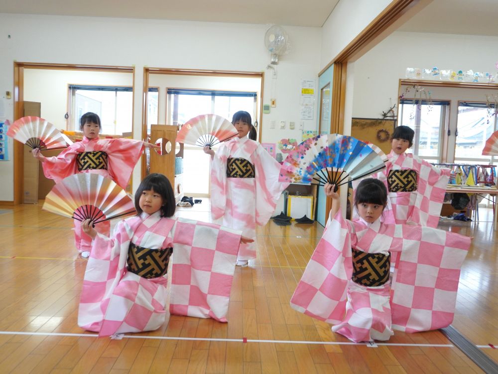 かわいい着物にやる気もアップ！！
かわいく舞います♡